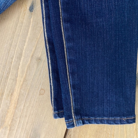 White House Black Market Jeans with Gold trim Skinny Sz 2 - Picture 7 of 8